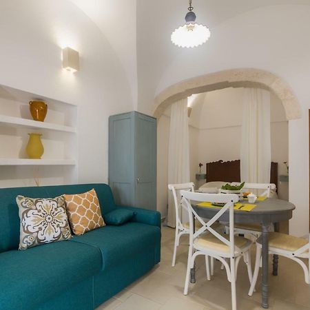 Dimora Zafferano - Guest House ออสตูนี ภายนอก รูปภาพ