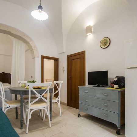 Dimora Zafferano - Guest House ออสตูนี ภายนอก รูปภาพ